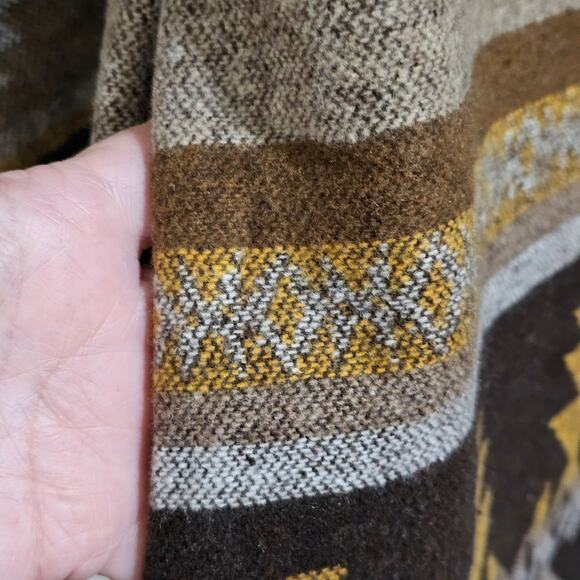 New In Southwestern Aztec Shacket Womens M Mustard Boho Western Jacket - Picture 9 of 9